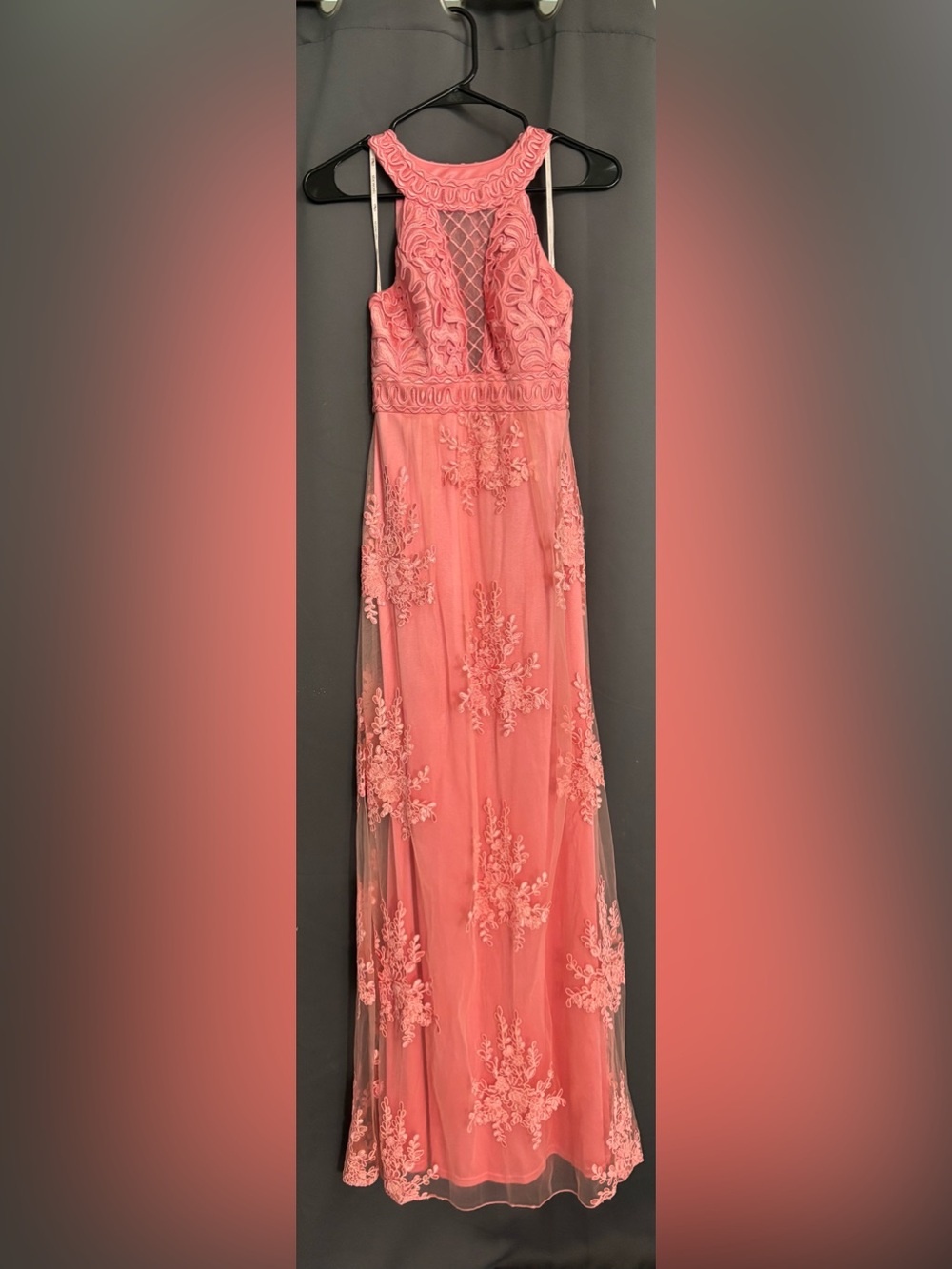 Sue Wong- halter lace embroidery dress pink- size 2 maxi long